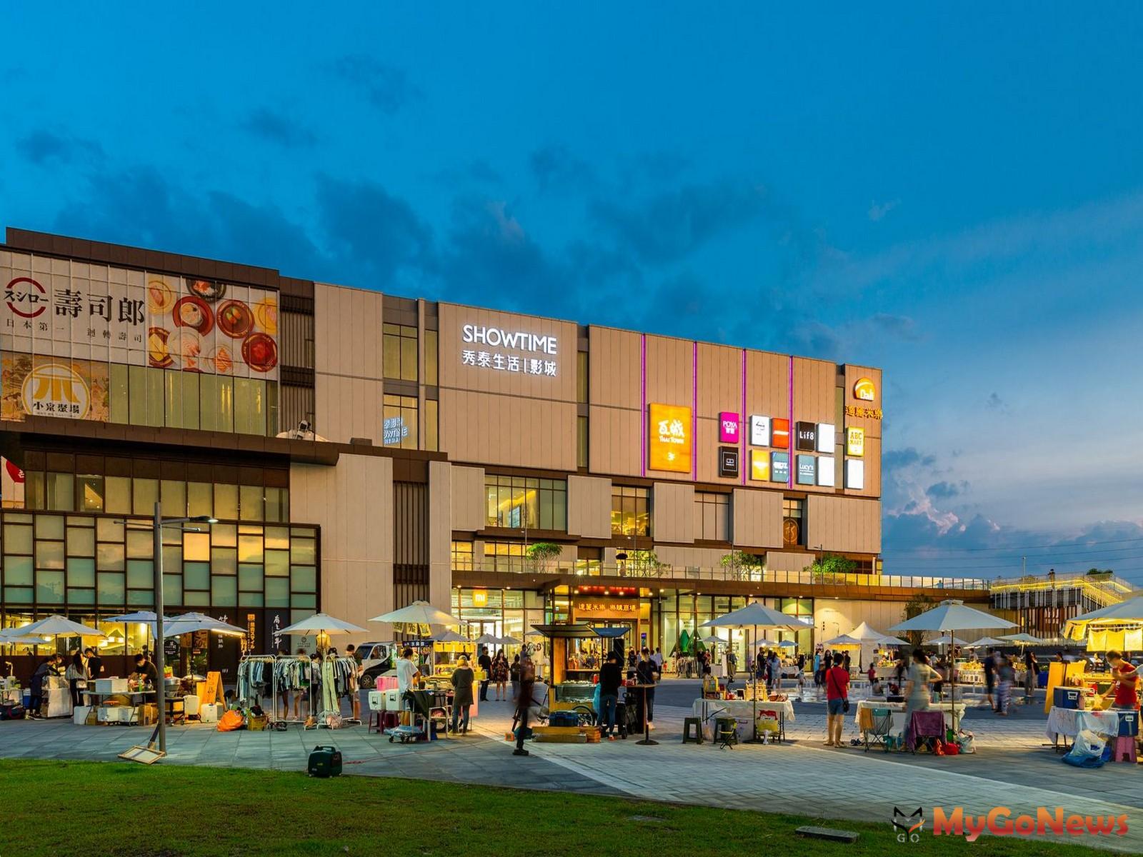 岡山「樂購廣場」結合秀泰影城與連鎖品牌街邊店打造複合式購物商場，滿足北高全方位娛樂生活。(圖/業者提供) MyGoNews房地產新聞 熱銷推案