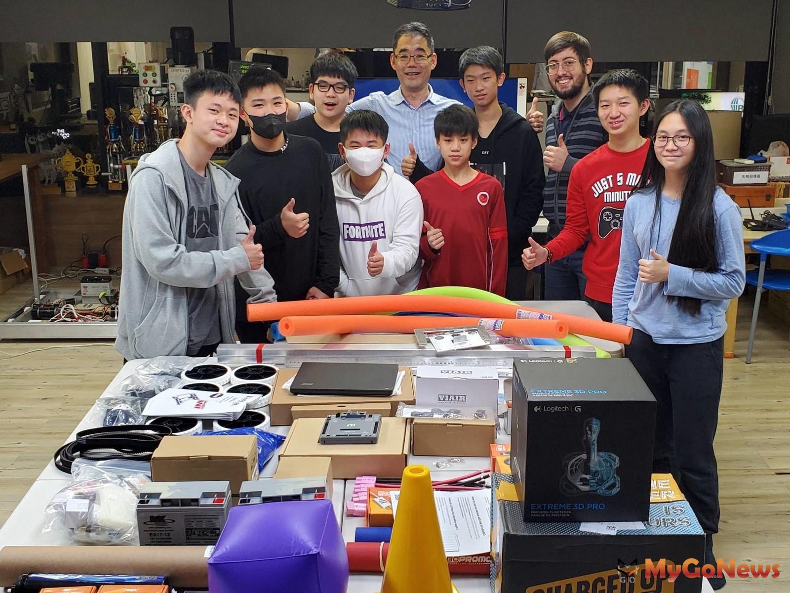 永慶房屋贊助「FRC全球機器人大賽」