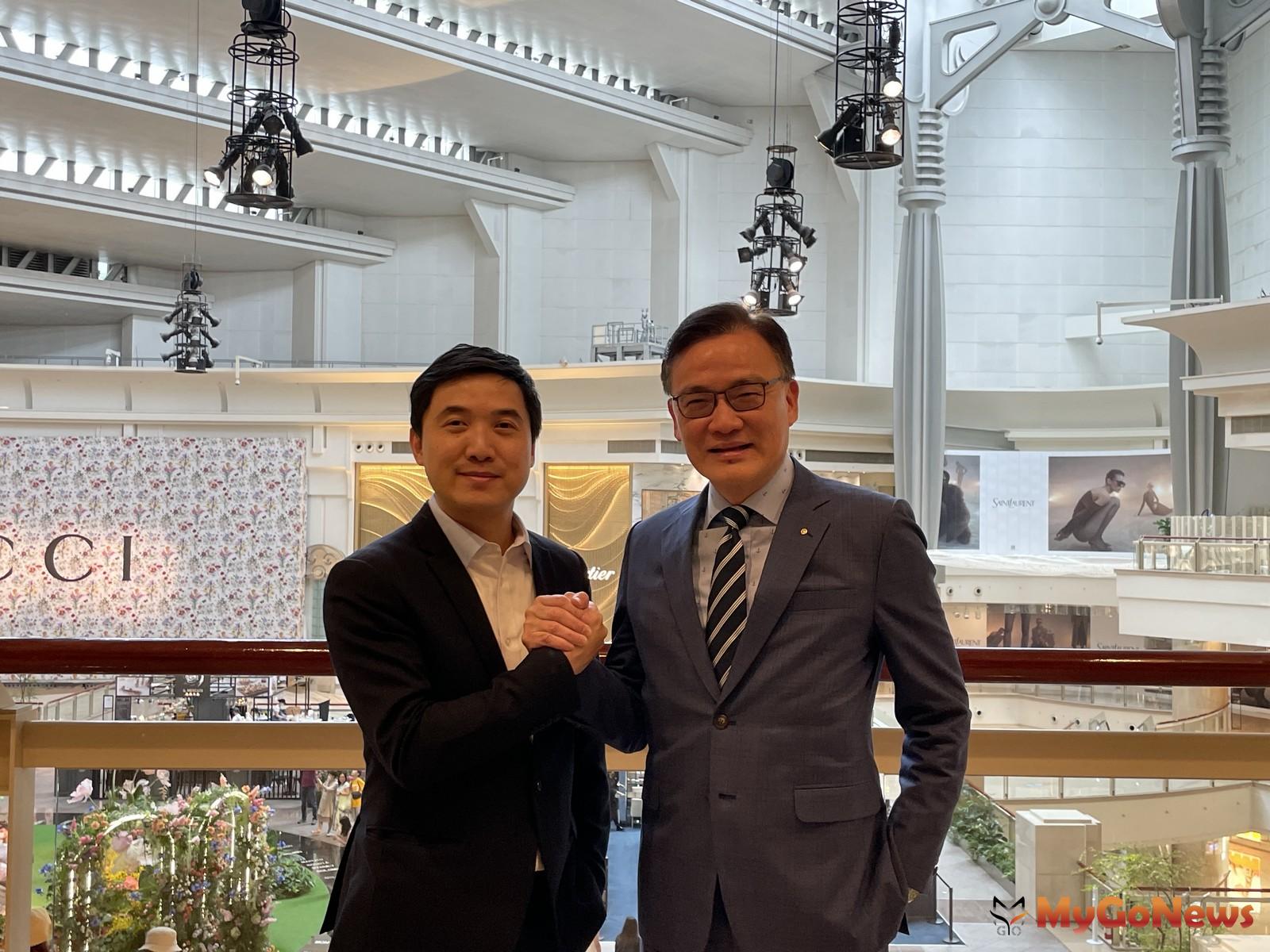 陳頌民(左)第一份工作是在世邦魏理仕，當時聘用他的時任總經理、便是現在高力國際董事總經理劉學龍(右)。 MyGoNews房地產新聞 市場快訊