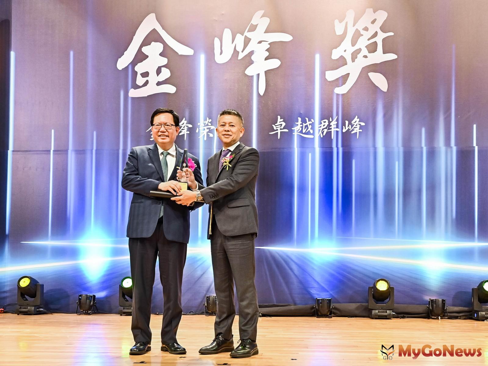 匯達豐榮獲第22屆金峰獎年度傑出創業楷模