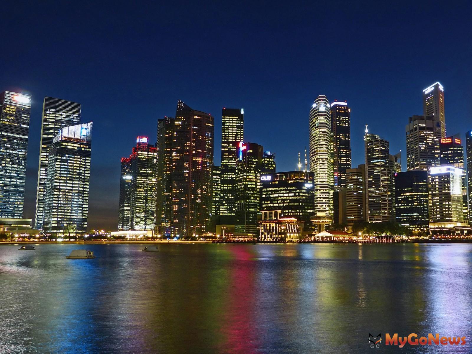 (新加坡夜景，圖片出處：pxhere.com) MyGoNews房地產新聞 Global Real Estate