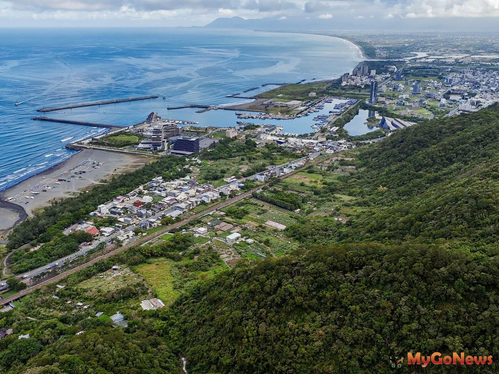 宜蘭全年溫度一般在14°C至32°C的範圍内，很少低於10°C或高於34°C，環境溫度、雨量、日照都是宜人居住場域。 MyGoNews房地產新聞 專題報導