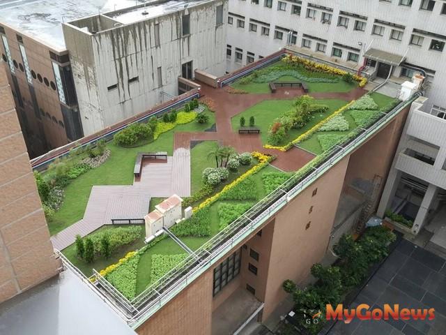 台中市府 擴大推動「綠能屋頂」示範區