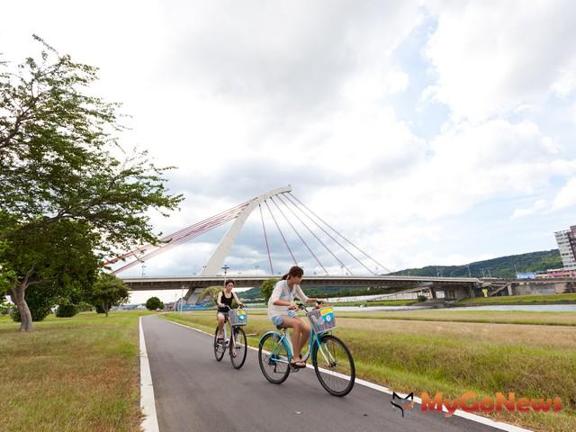 北台八縣市副首長於客家文化主題公園共同騎乘自行車，宣示以北台自行車旅遊系統整合做為北台未來推動跨域合作的主軸 MyGoNews房地產新聞 區域情報