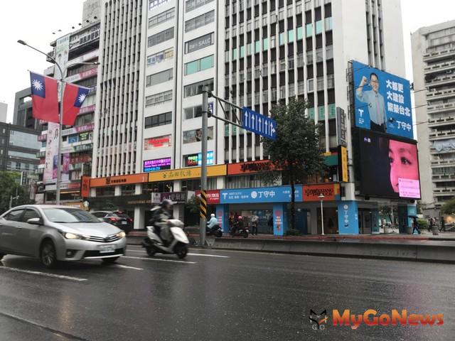 台北東區 二樓新店王「月租百萬」高於三年前