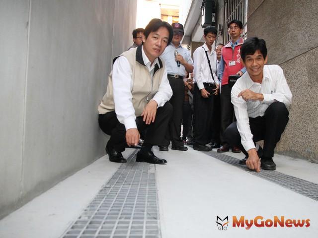 台南市長(左)賴清德表示，有完善的污水下水道建設，才會有現代化的美麗都市跟健康的市民。 MyGoNews房地產新聞 區域情報