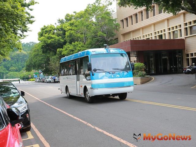 測試運行 淡海新市鎮自駕巴士年底首創上路