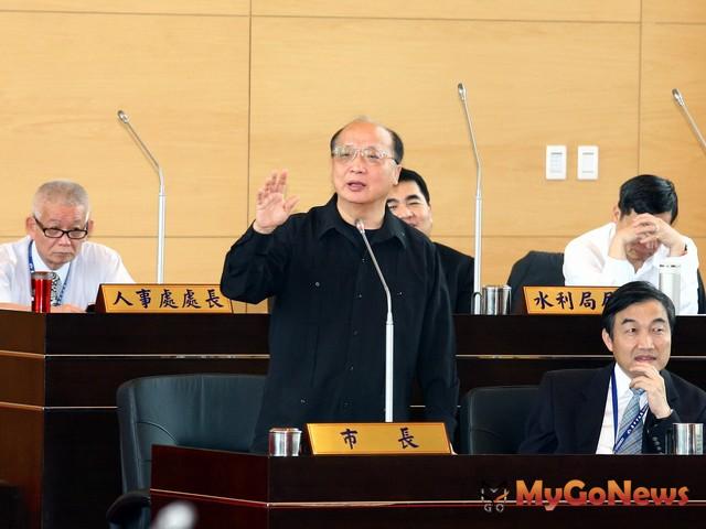 胡志強表示，他支持交通局長林良泰，也拜託議員支持。(圖：台中市政府) MyGoNews房地產新聞 區域情報