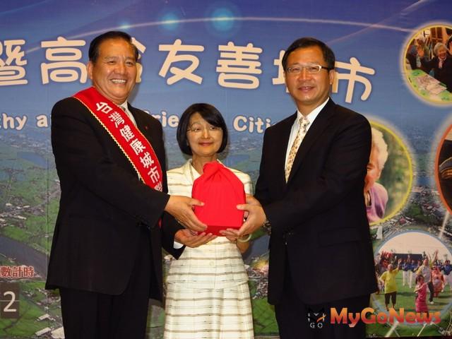 吳志揚接任第4屆台灣健康城市聯盟理事長