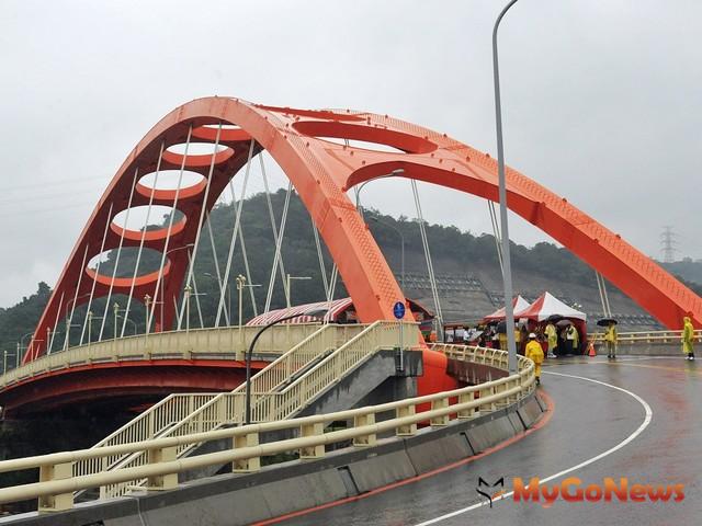 新長安橋完工通車 汐止防洪標準再提昇