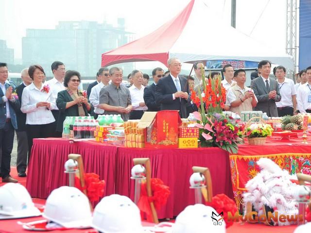 吳敦義出席「高雄港埠旅運中心」新建工程動土典禮
