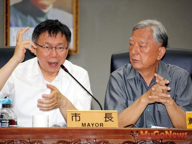 柯文哲邀請前任市長黃大洲分享田園城市 