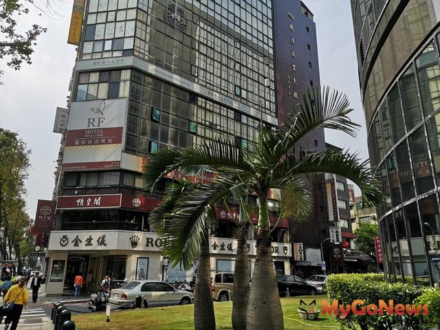 經歷兩年寒冬的店面市場也緩步復甦，台北市觀光商圈的三角窗指標店面更在2023年陸續出租(資料照片) MyGoNews房地產新聞 市場快訊