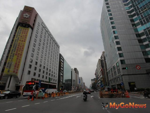 實價登錄 北市南京金融商圈房租高小漲5％，內科跌7.3％