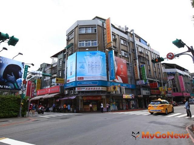台北市政府都市發展局針對師大社區的店家營運開始採行違規記點制，共制訂14項裁罰標準，4月2日起實施。 MyGoNews房地產新聞 市場快訊