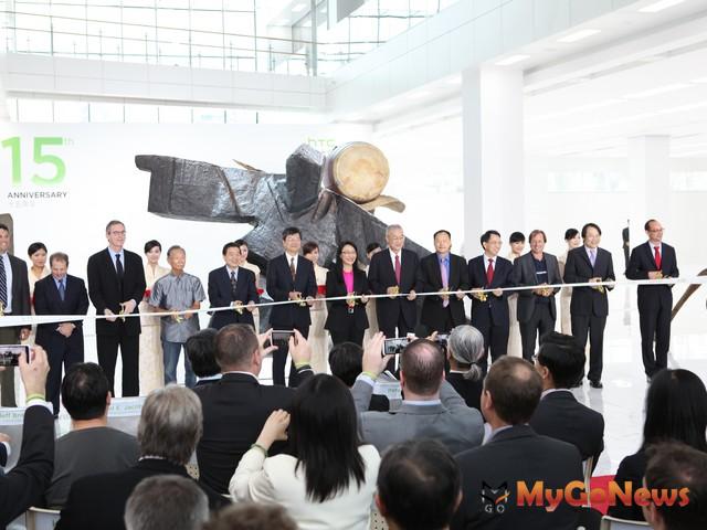 知名科技與電信業重量級貴賓親臨HTC十五周年慶暨台北總部啟用典禮。 MyGoNews房地產新聞 市場快訊