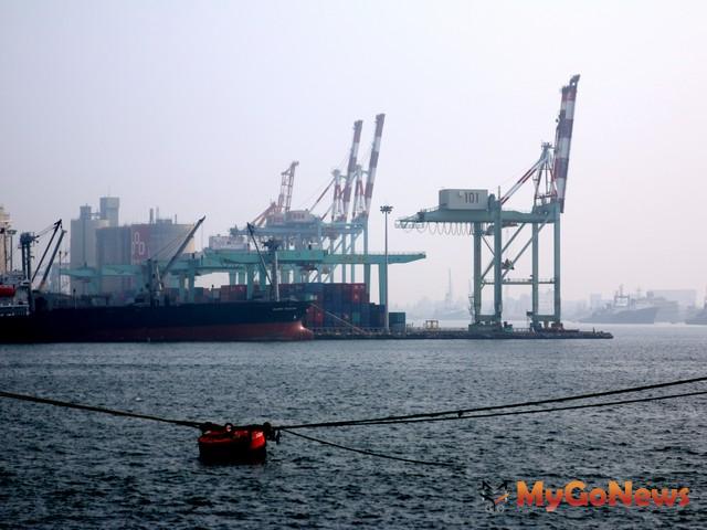 繁榮經濟！江揆：建設台中港成為自由貿易港區